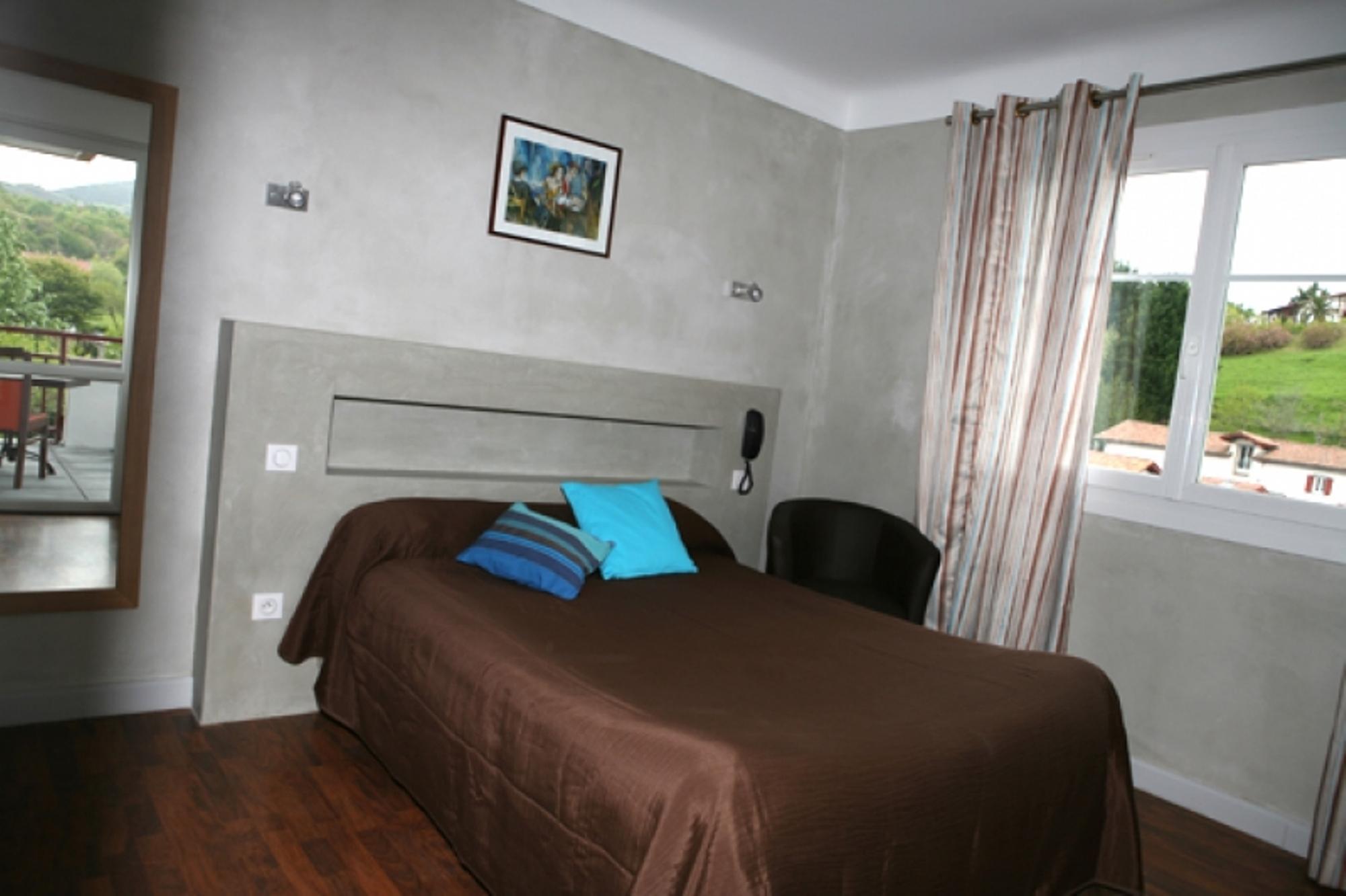 Logis Hotel Ur-Hegian Aïnhoa Exteriör bild