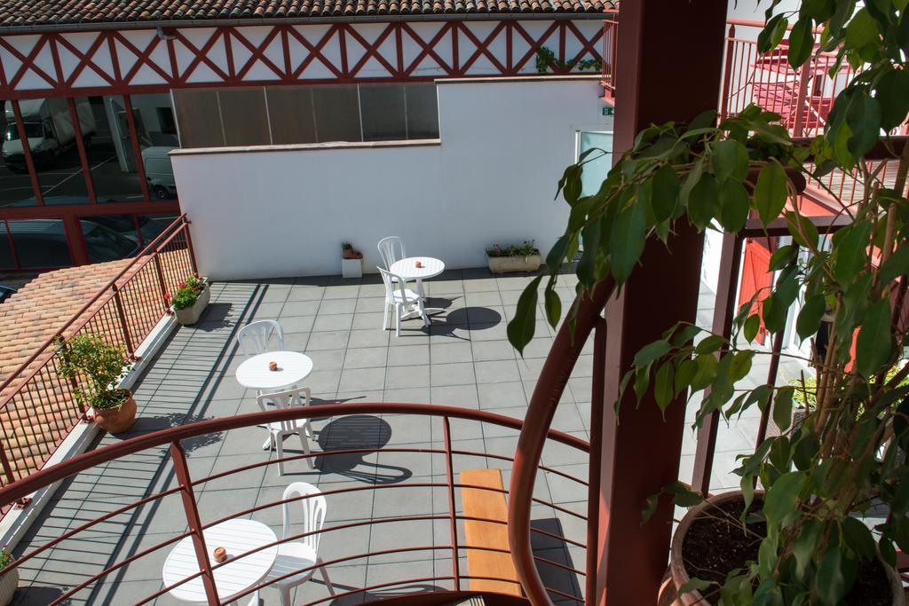 Logis Hotel Ur-Hegian Aïnhoa Exteriör bild