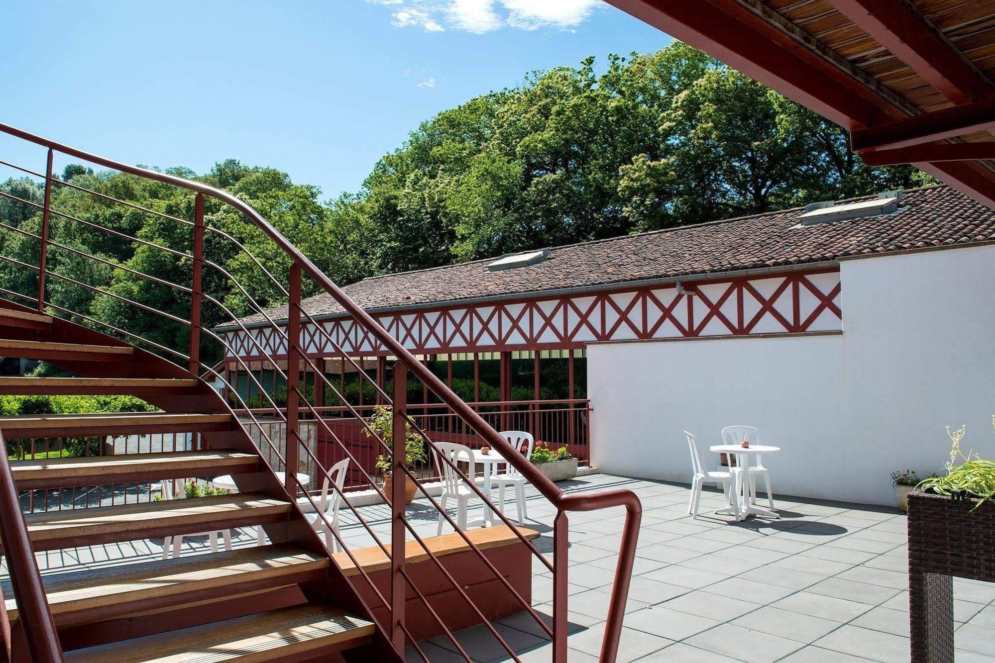 Logis Hotel Ur-Hegian Aïnhoa Exteriör bild
